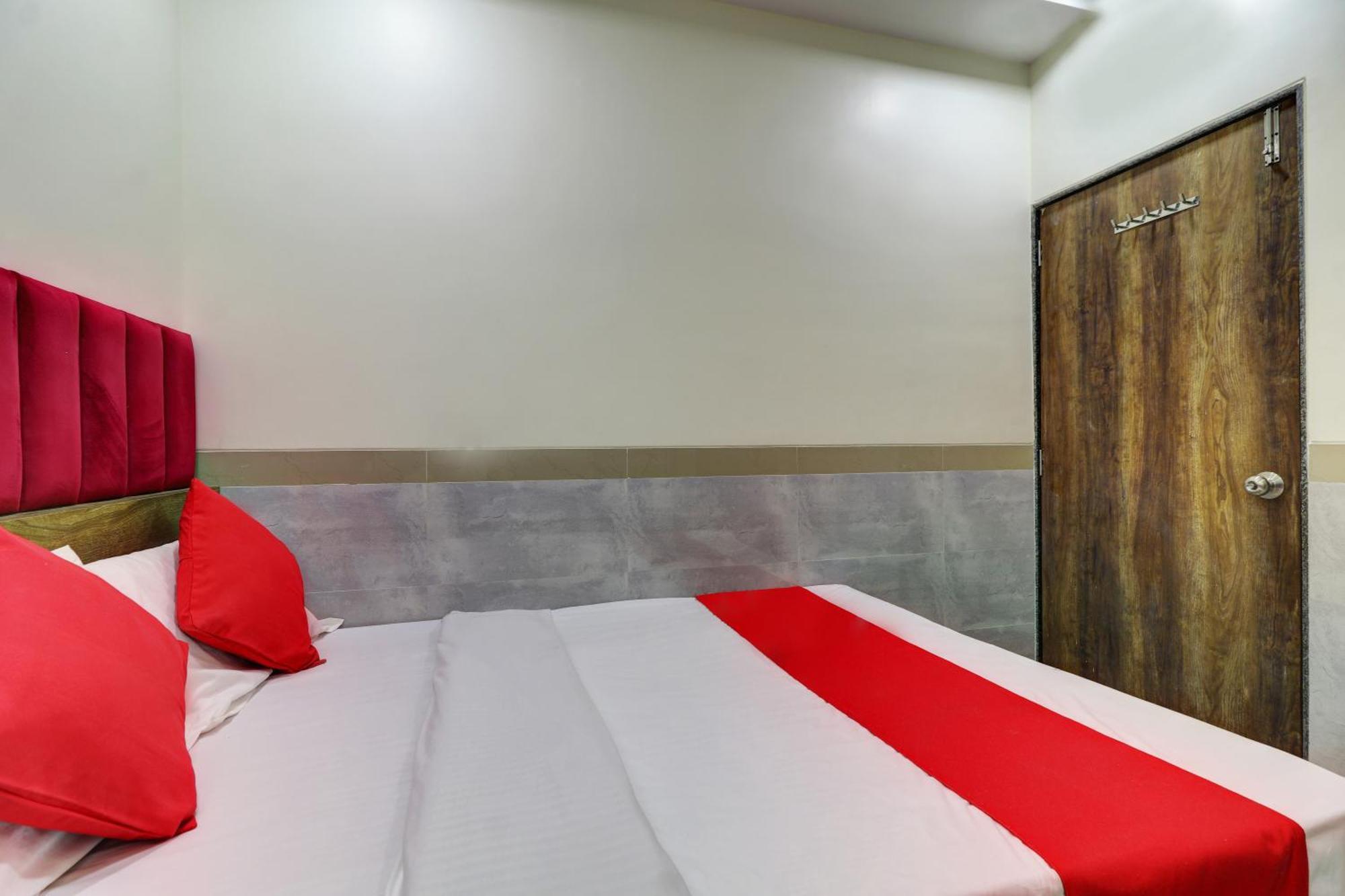 Hotel New Balaji Residency Mumbai Exterior photo
