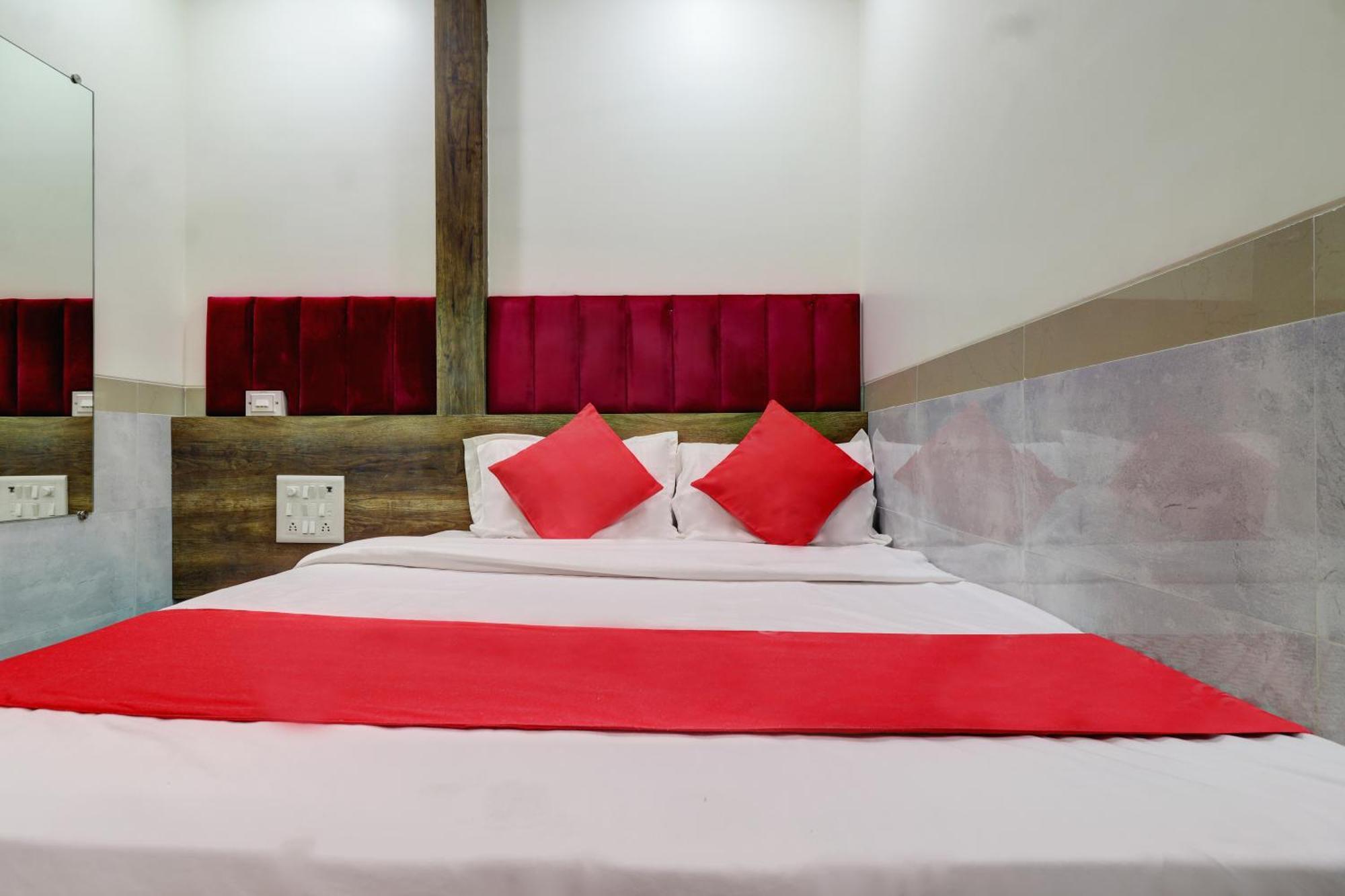 Hotel New Balaji Residency Mumbai Exterior photo